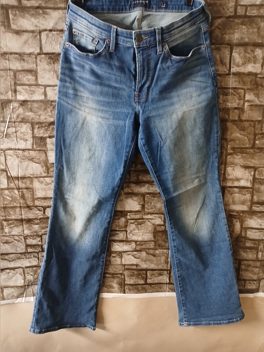 Lucky Brand Women's Straight Leg Faded Blue Jeans